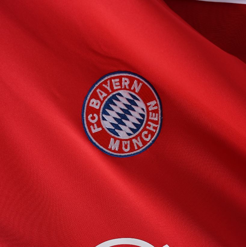 Bayern Munchen 00-01 Kits