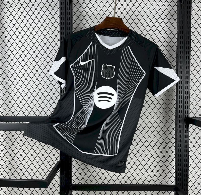 Barcelona Retro Black Special Kits