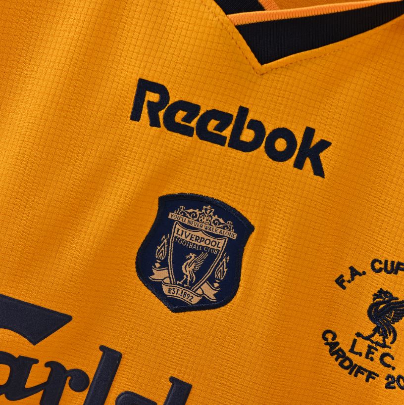 Liverpool Retro 00-01 Away Kits