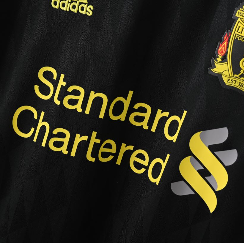 Liverpool Retro 10-11 Away Kits