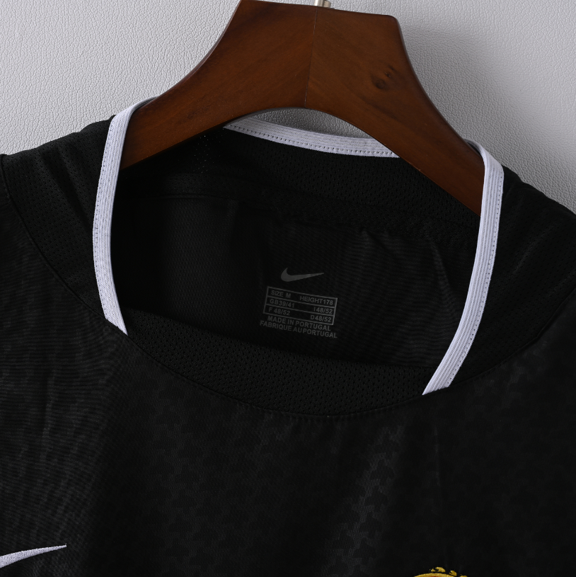 03-04 Manchester United Away Retro Kit