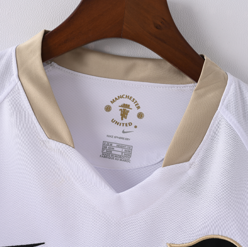 06-07 Manchester United Away Retro Kit