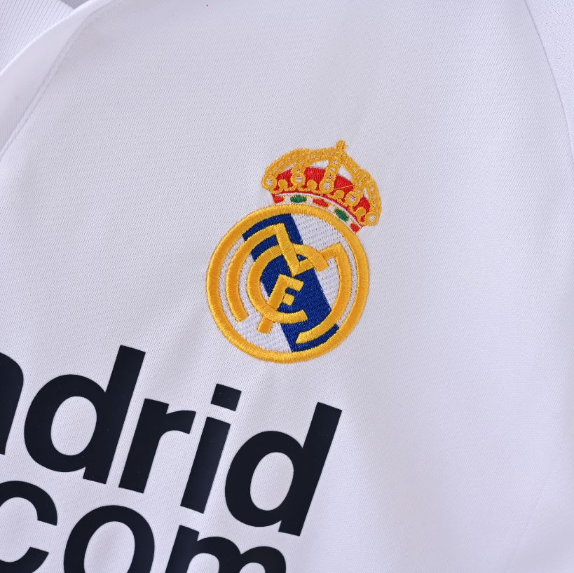 Real Madrid 01-02 Kits