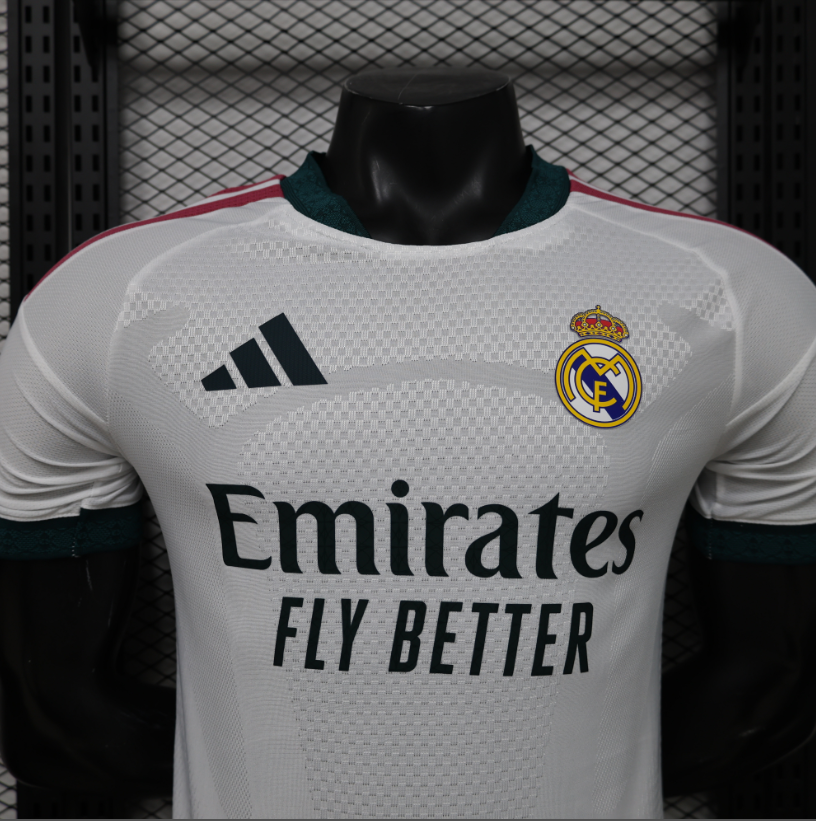 Real Madrid 26-27 Home Kit